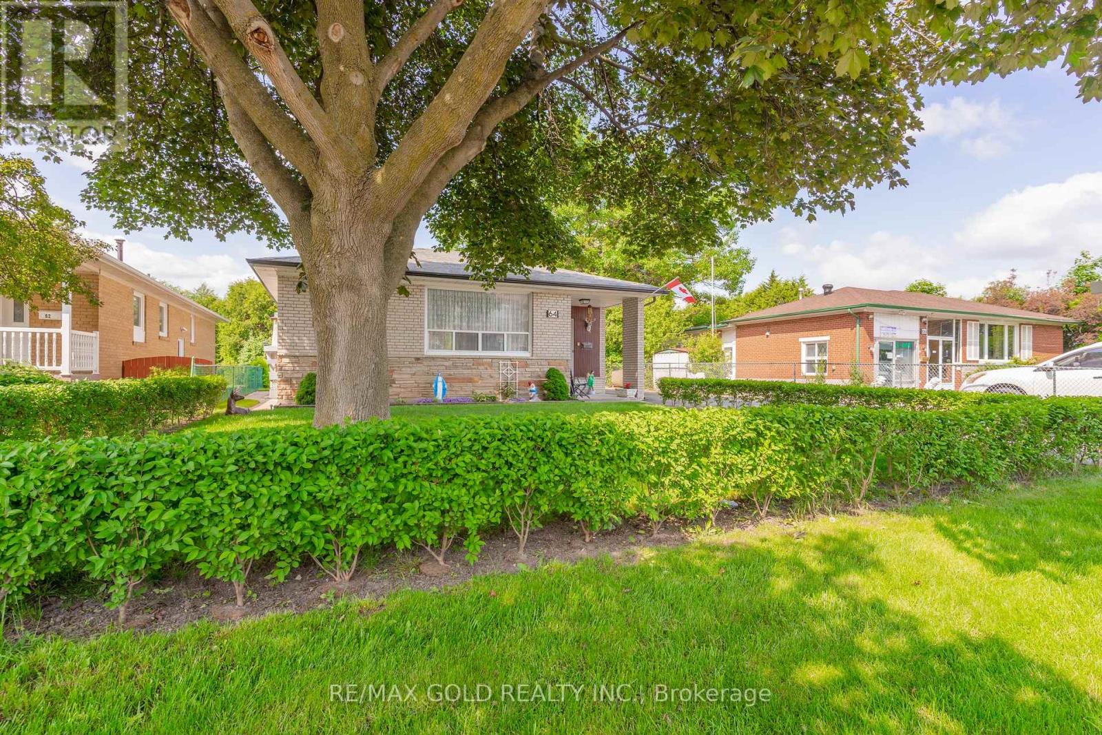 64 Mc Laughlin Road N, Brampton, Ontario  L6X 1Y6 - Photo 3 - W12214770