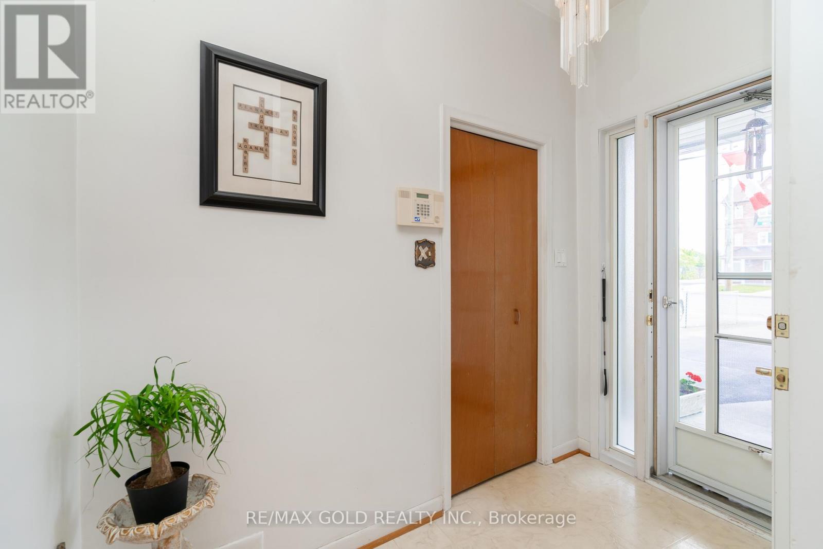 64 Mc Laughlin Road N, Brampton, Ontario  L6X 1Y6 - Photo 6 - W12214770