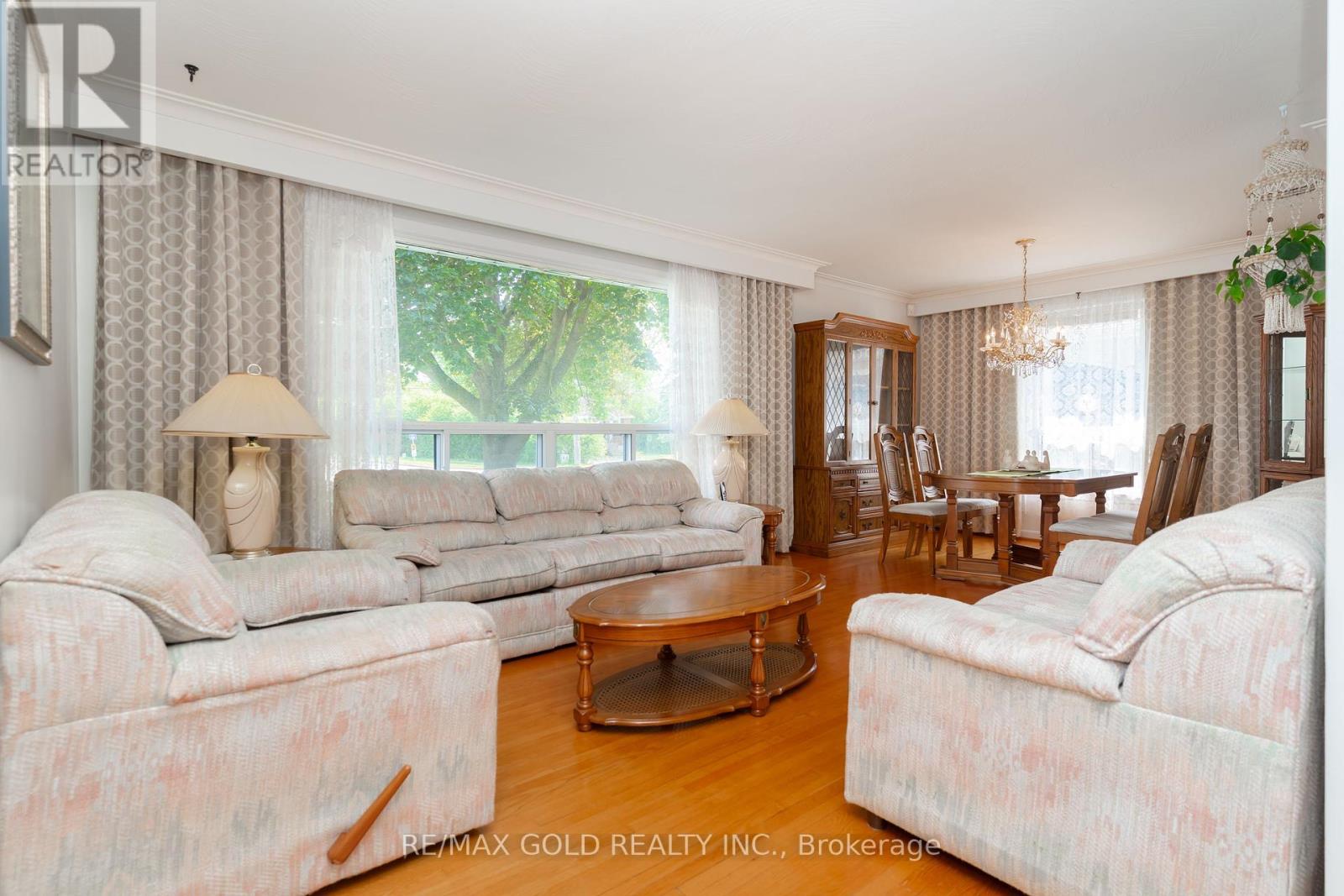64 Mc Laughlin Road N, Brampton, Ontario  L6X 1Y6 - Photo 7 - W12214770