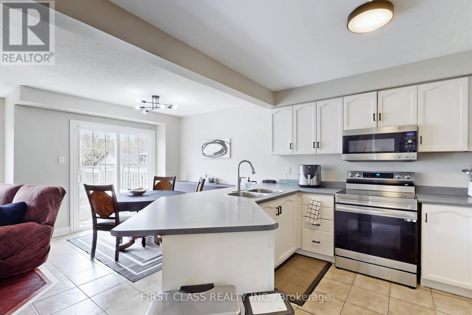 73 Porchlight Road, Brampton, Ontario  L6X 4S1 - Photo 11 - W12214771