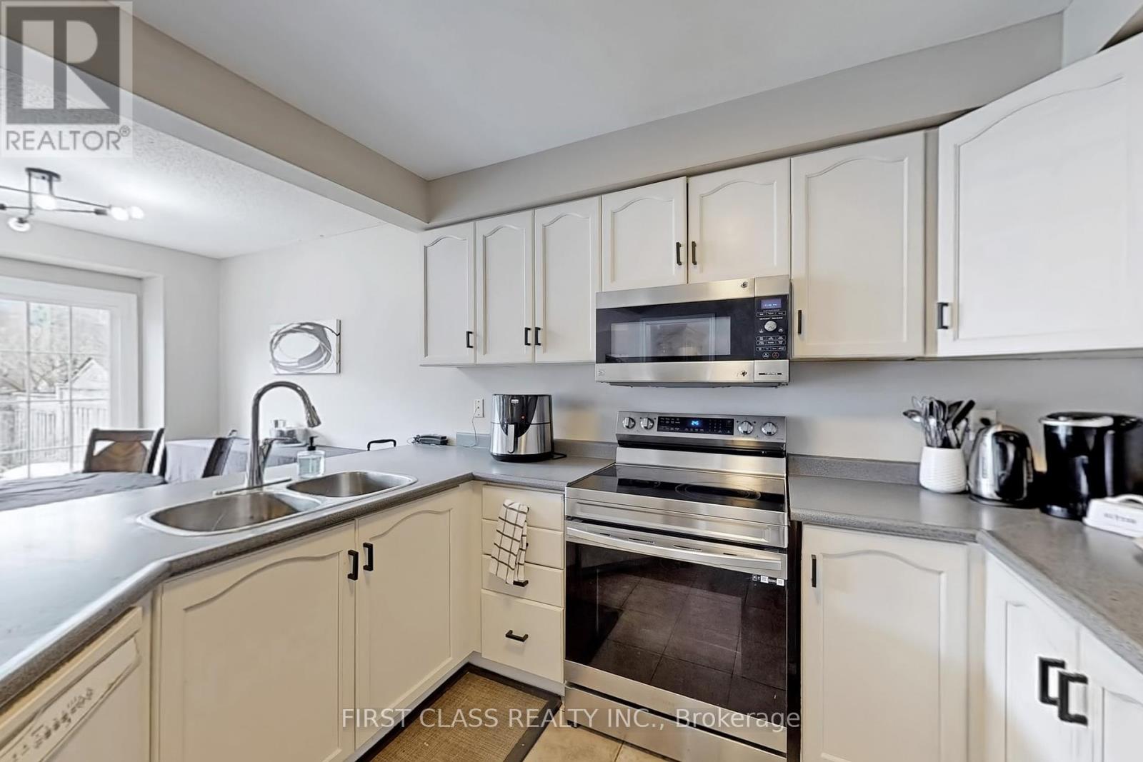 73 Porchlight Road, Brampton, Ontario  L6X 4S1 - Photo 12 - W12214771