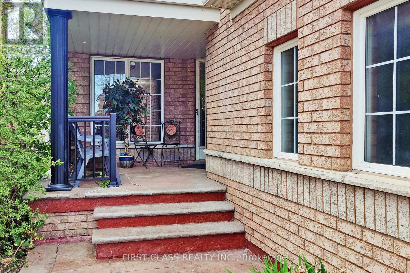 73 Porchlight Road, Brampton, Ontario  L6X 4S1 - Photo 2 - W12214771