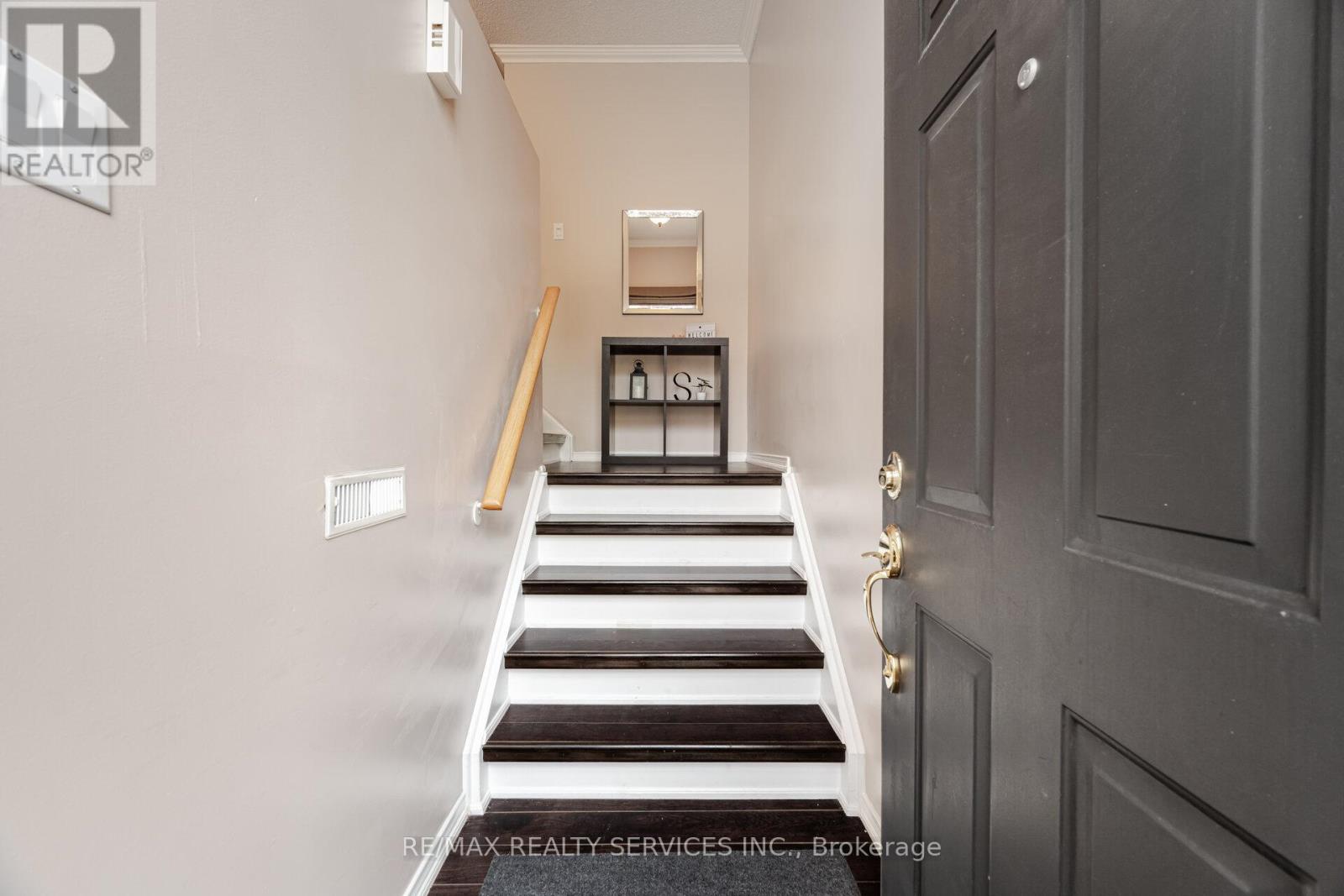 5 - 8305 Mclaughlin Road S, Brampton, Ontario  L6Y 5G3 - Photo 4 - W12214775