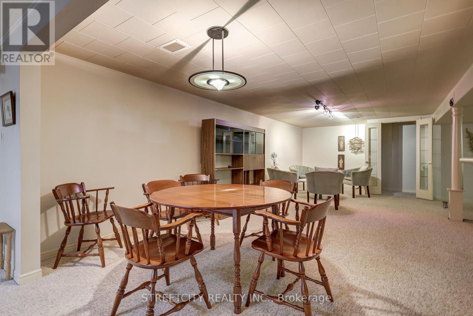 981 Farnham Court, London South, Ontario  N6K 1R5 - Photo 40 - X12211863