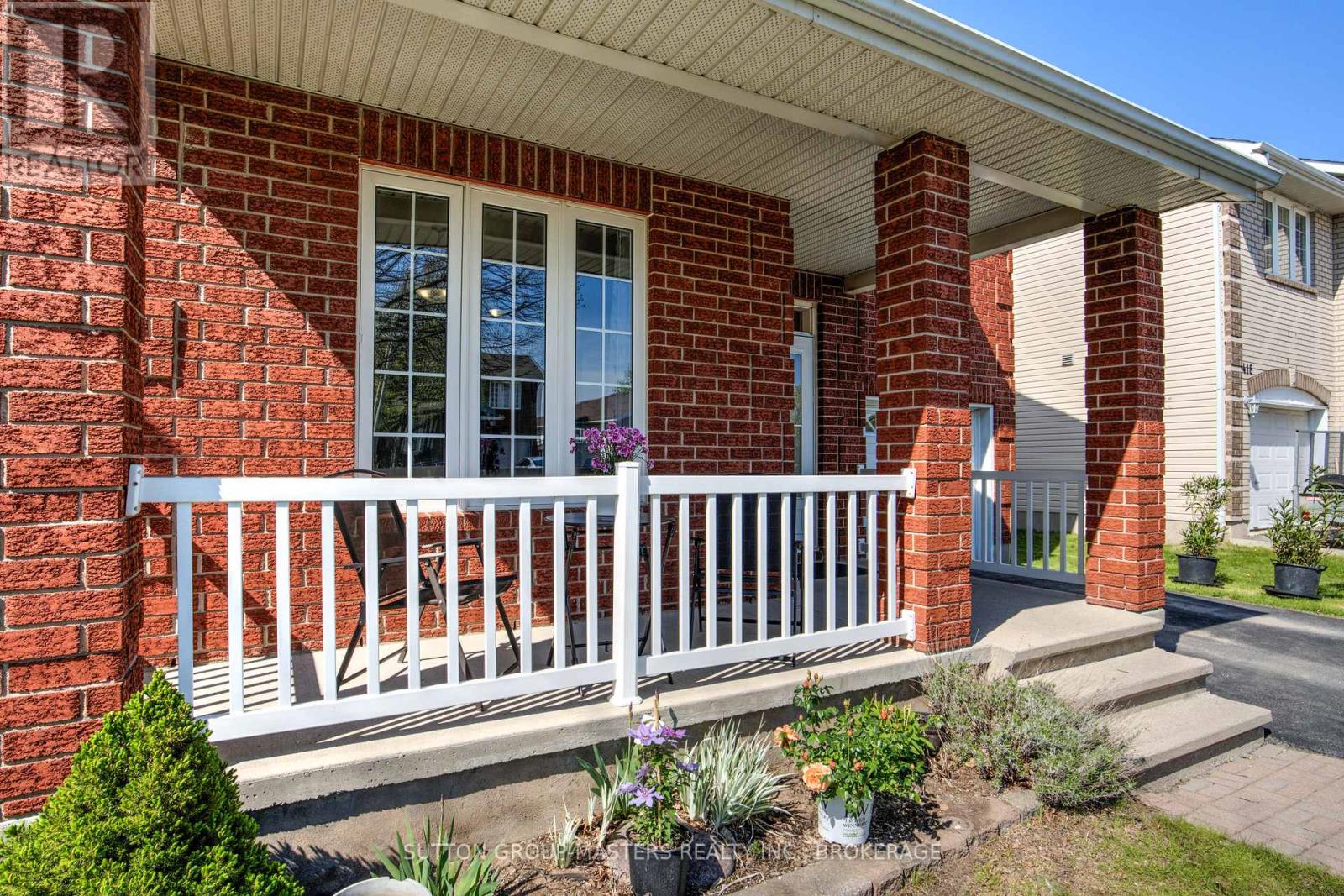 422 Cooke Crescent, Kingston, Ontario  K7P 3J5 - Photo 2 - X12147901