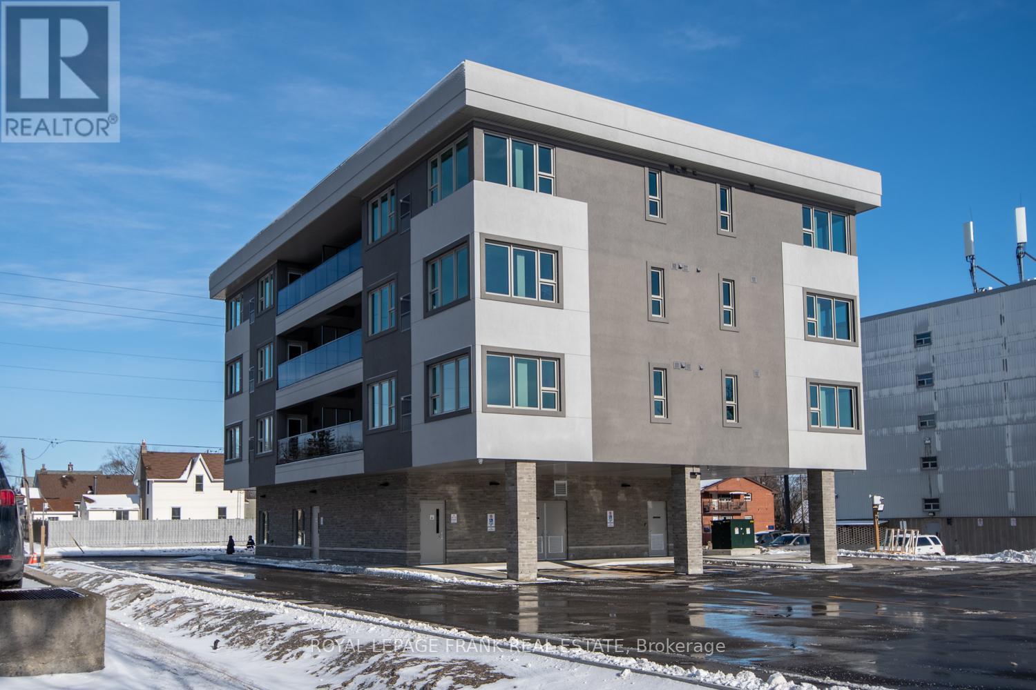 143 Bloor Street W, Oshawa, Ontario  L1J 1P5 - Photo 3 - E12214820