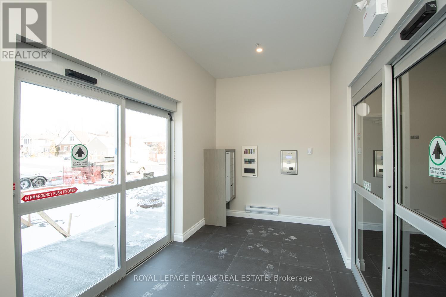 143 Bloor Street W, Oshawa, Ontario  L1J 1P5 - Photo 9 - E12214820