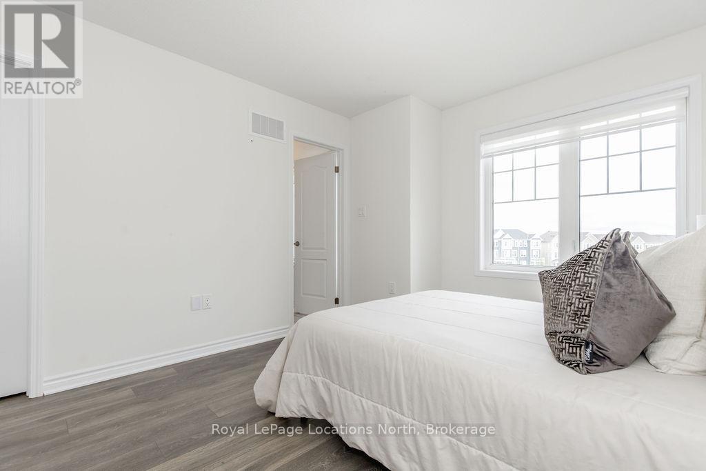 17 Sama Way, Wasaga Beach, Ontario  L9Z 0K3 - Photo 16 - S12200447