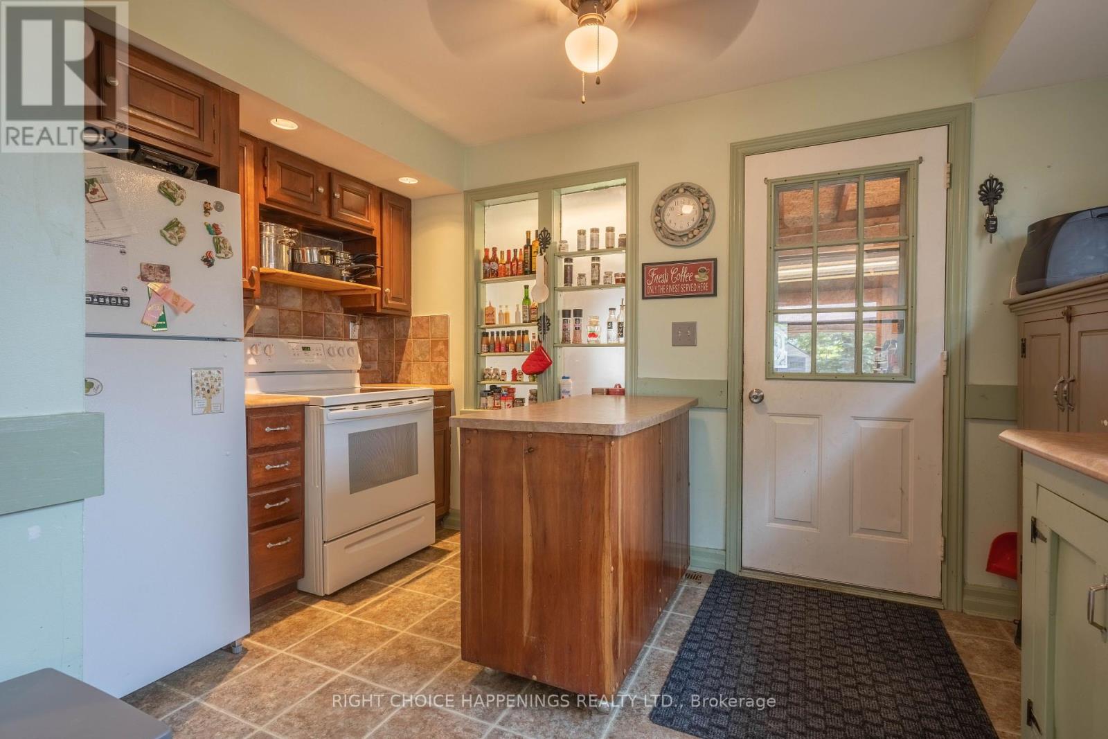 28 Margery Road, Welland, Ontario  L3B 2P6 - Photo 6 - X12214835