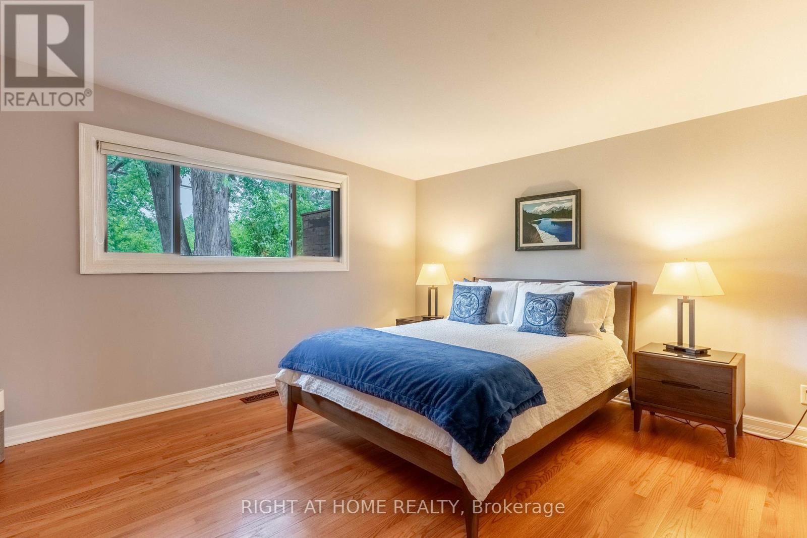 1054 Castle Hill Crescent, Ottawa, Ontario  K2C 2A8 - Photo 20 - X12214813