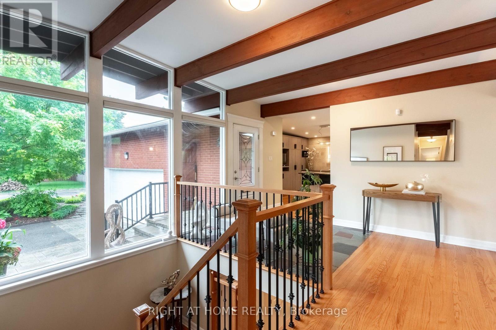 1054 Castle Hill Crescent, Ottawa, Ontario  K2C 2A8 - Photo 4 - X12214813