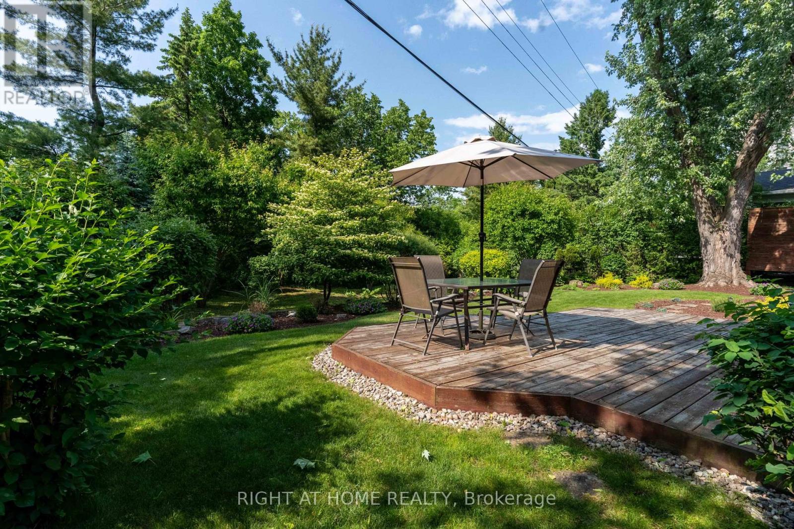 1054 Castle Hill Crescent, Ottawa, Ontario  K2C 2A8 - Photo 44 - X12214813