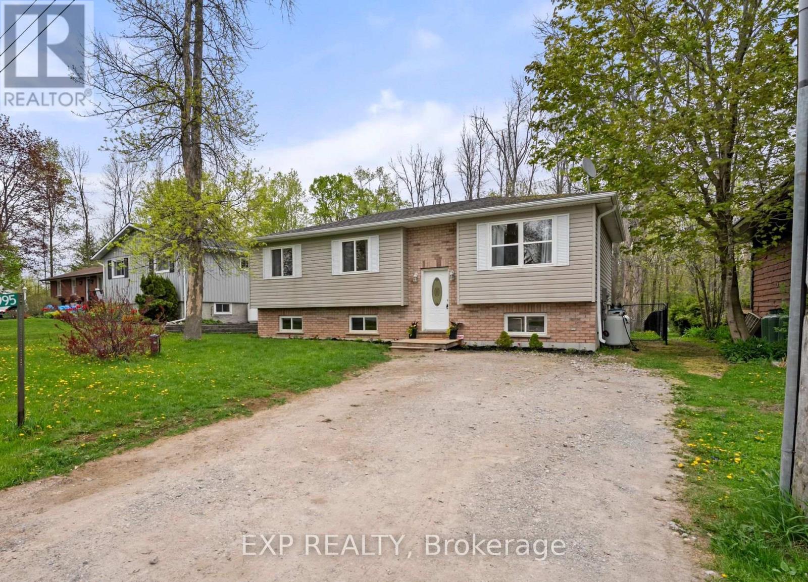 Property at 3995 WOODLAND DRIVE image 3