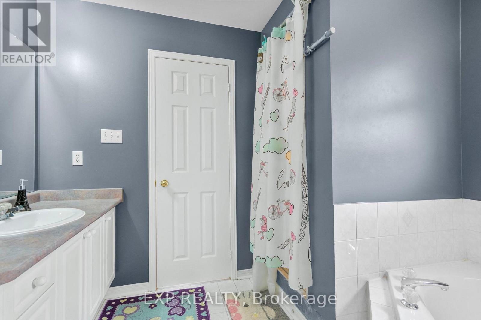 10 Breezeway Crescent, Richmond Hill, Ontario  L4S 1V7 - Photo 24 - N12214825