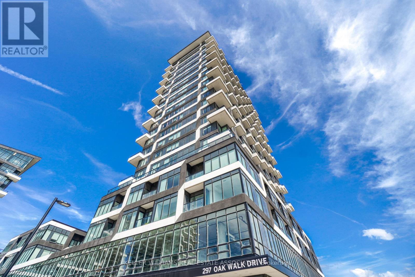 2003 - 297 OAK WALK DRIVE, Oakville, Ontario