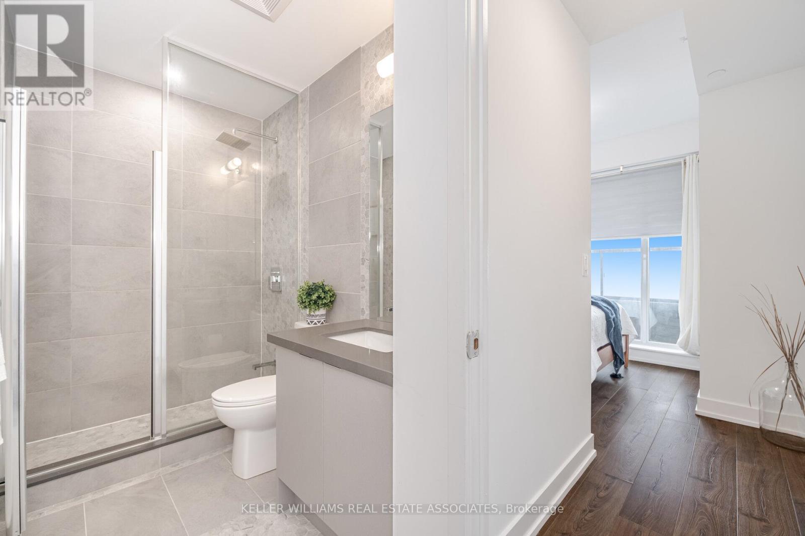 2003 - 297 Oak Walk Drive, Oakville, Ontario  L6H 3R6 - Photo 19 - W12205860