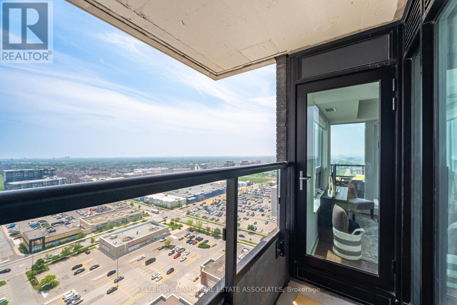 2003 - 297 Oak Walk Drive, Oakville, Ontario  L6H 3R6 - Photo 27 - W12205860
