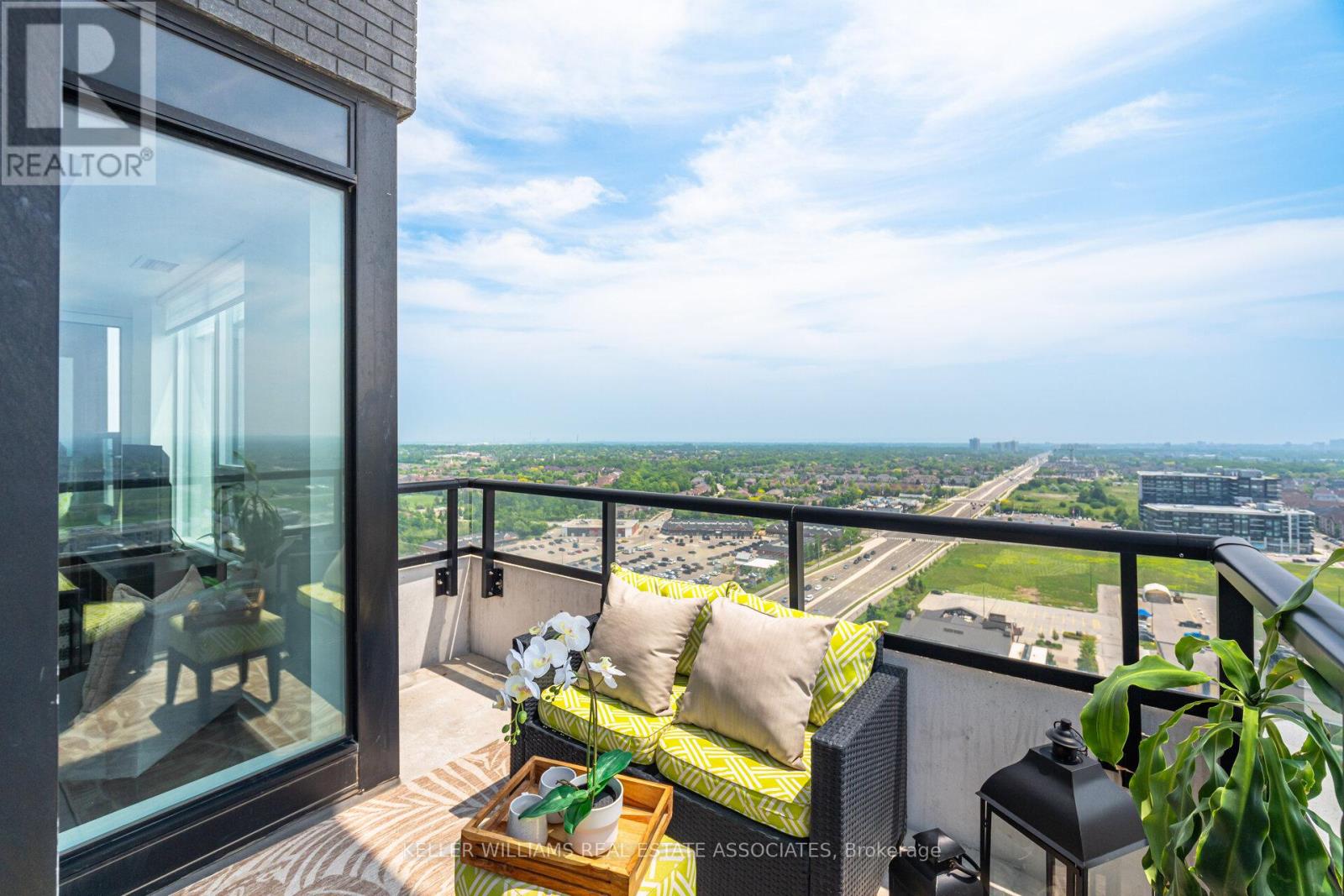 2003 - 297 Oak Walk Drive, Oakville, Ontario  L6H 3R6 - Photo 31 - W12205860