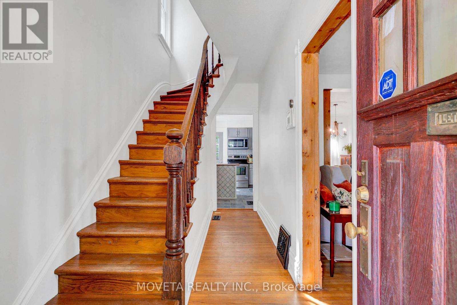 8 Durham Street, Guelph, Ontario  N1H 2Y2 - Photo 6 - X12214823