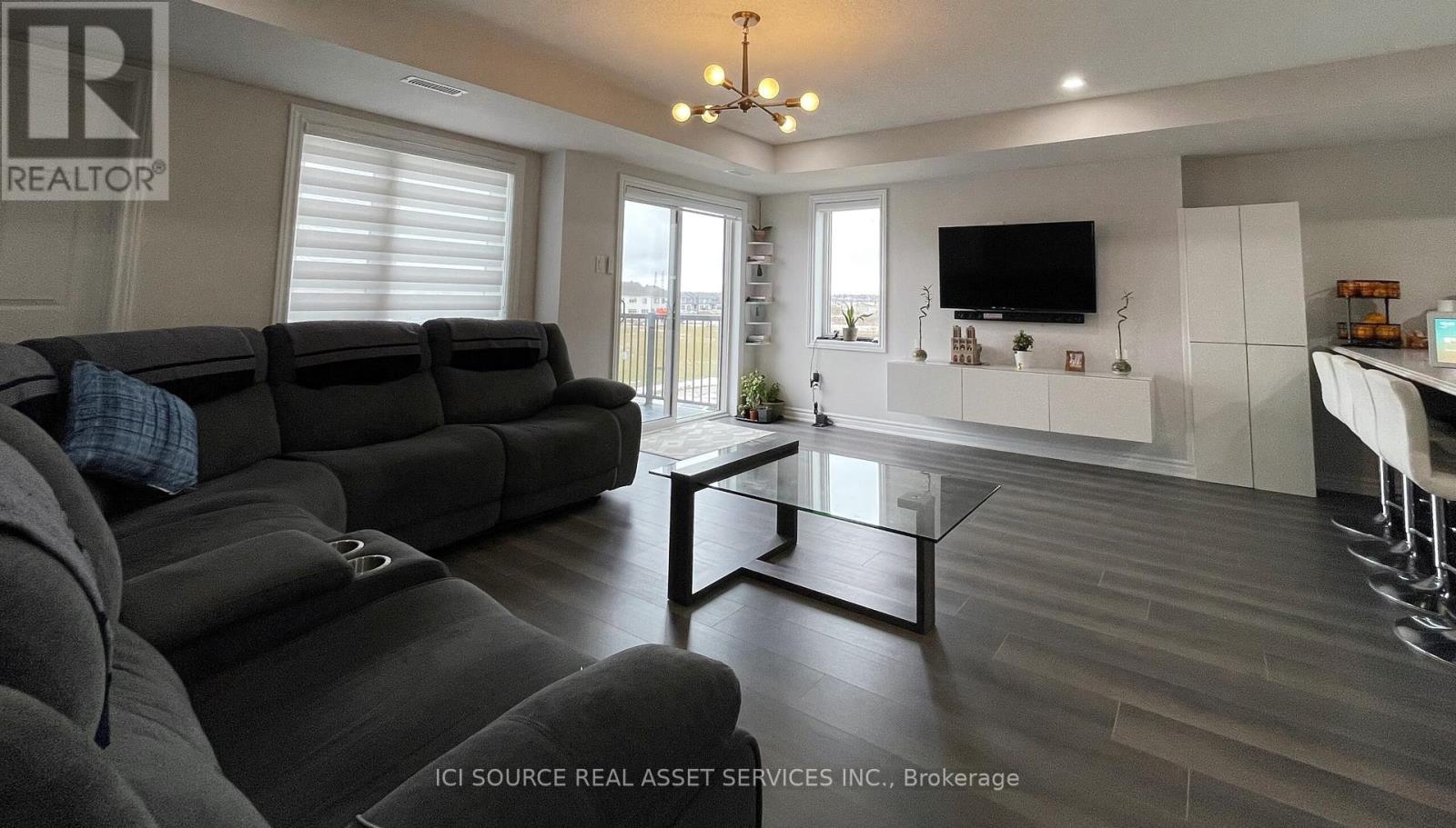 866 Atlas Terrace, Ottawa, Ontario  K2V 0S5 - Photo 3 - X12214836