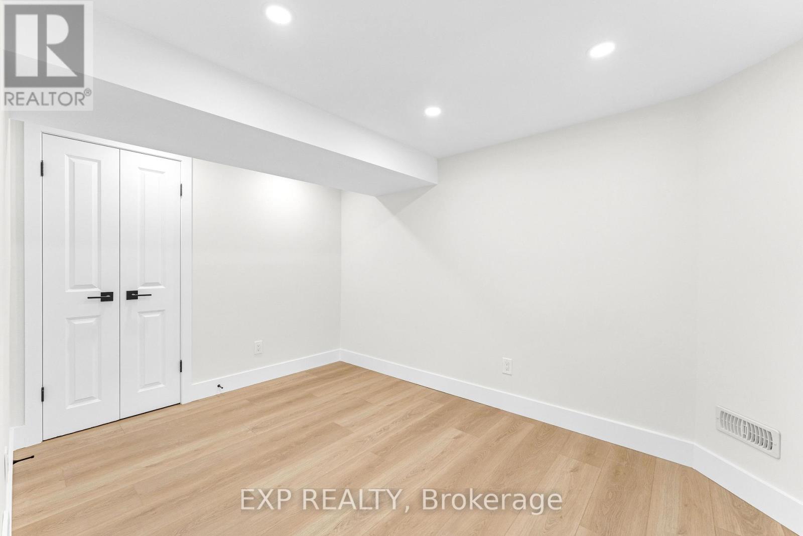 643 Hanlon Road, Guelph, Ontario  N1G 2S4 - Photo 36 - X12214845