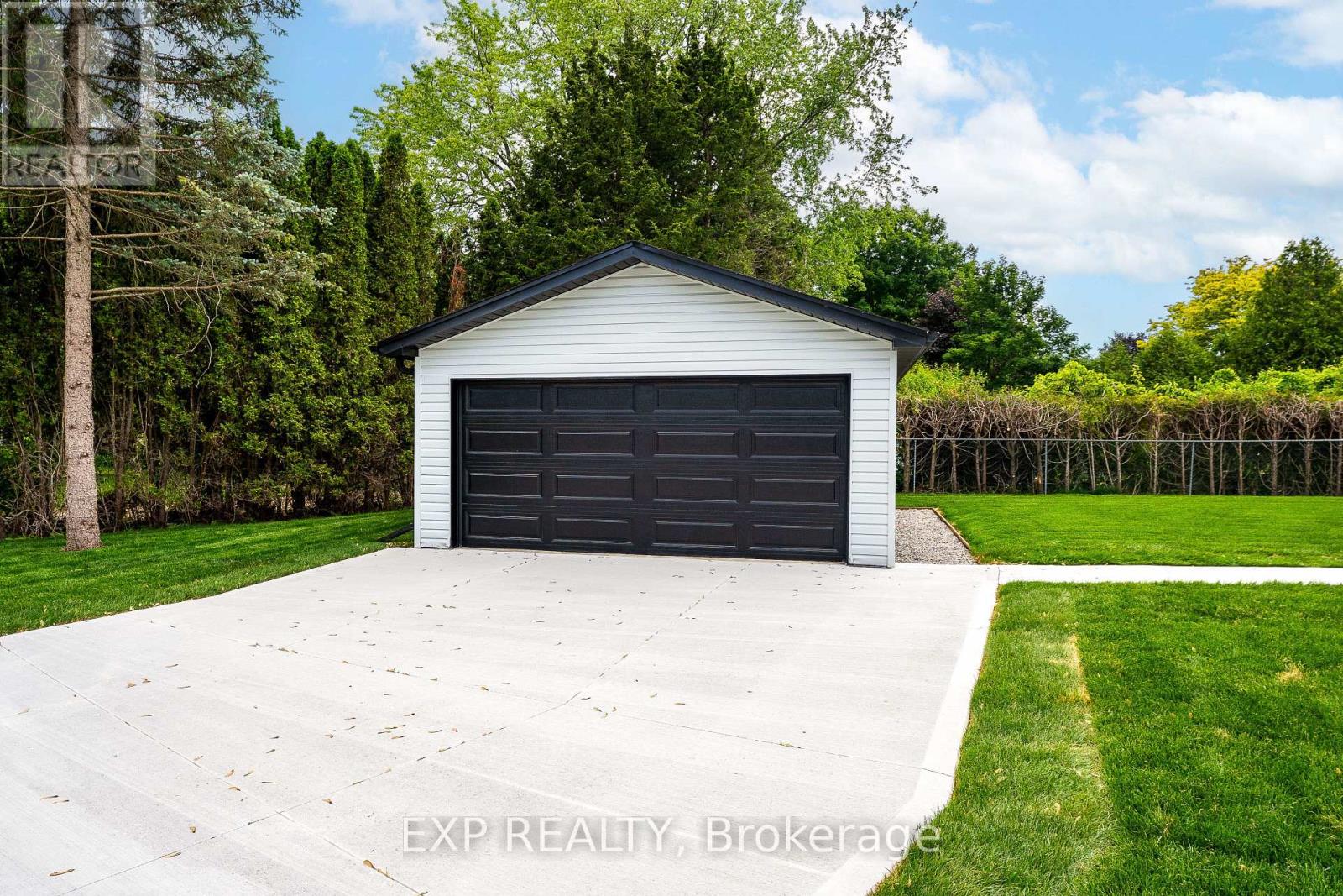 643 Hanlon Road, Guelph, Ontario  N1G 2S4 - Photo 49 - X12214845