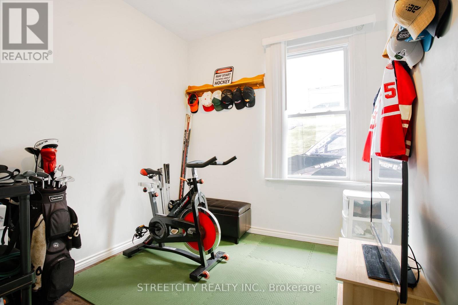 Photo 20 of 32 for 11 Pegler Street