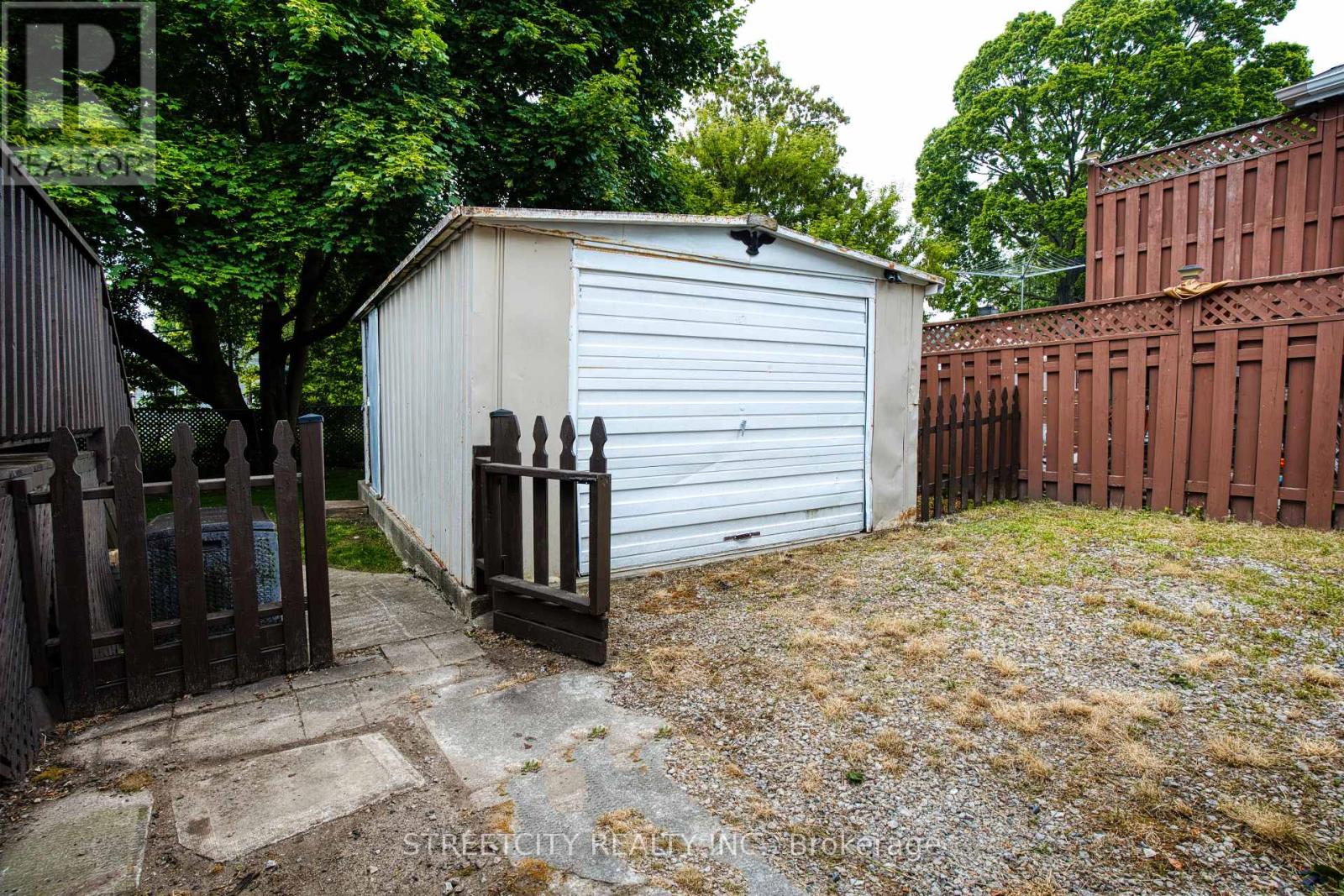 Photo 31 of 32 for 11 Pegler Street