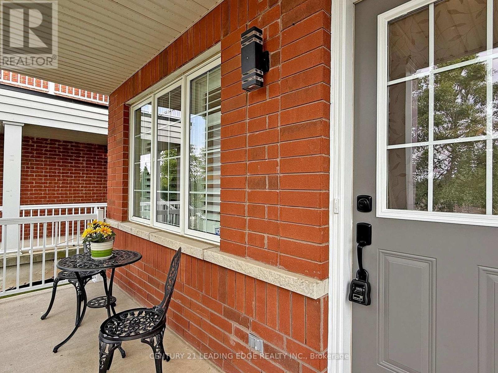 466 Savoline Boulevard, Milton (Sc Scott), Ontario  L9T 7X3 - Photo 5 - W12212194