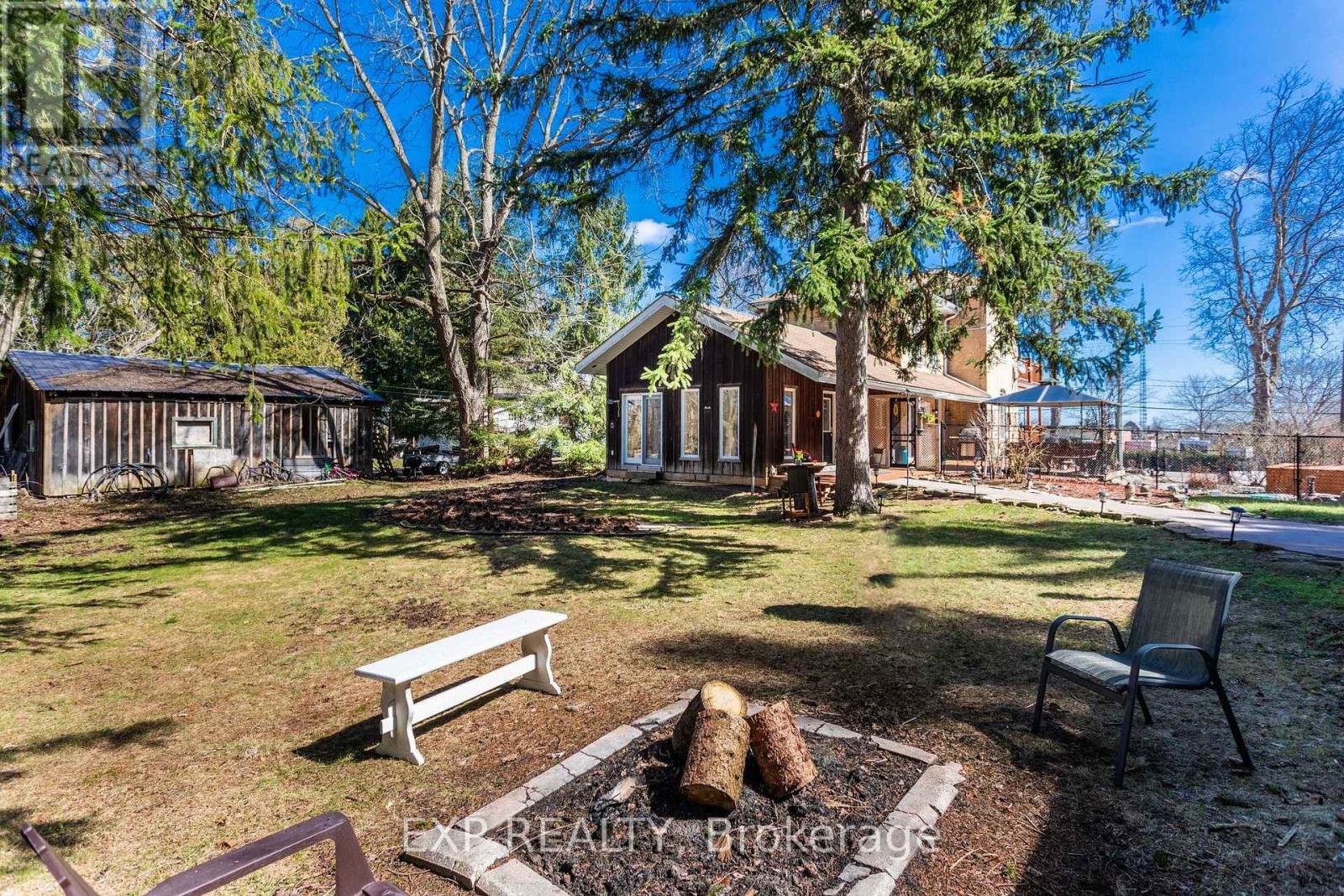 34 Field Road, Hamilton, Ontario  L0R 1R0 - Photo 6 - X12197544