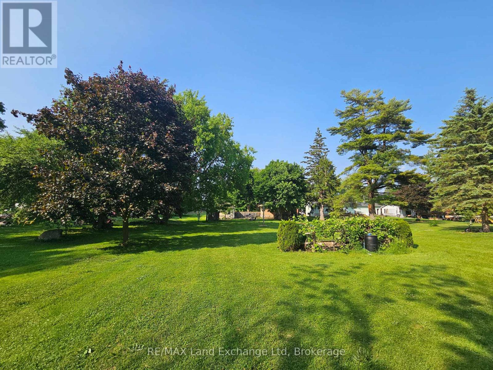 1061 Howick Street, Howick, Ontario  N0G 2X0 - Photo 38 - X12214861