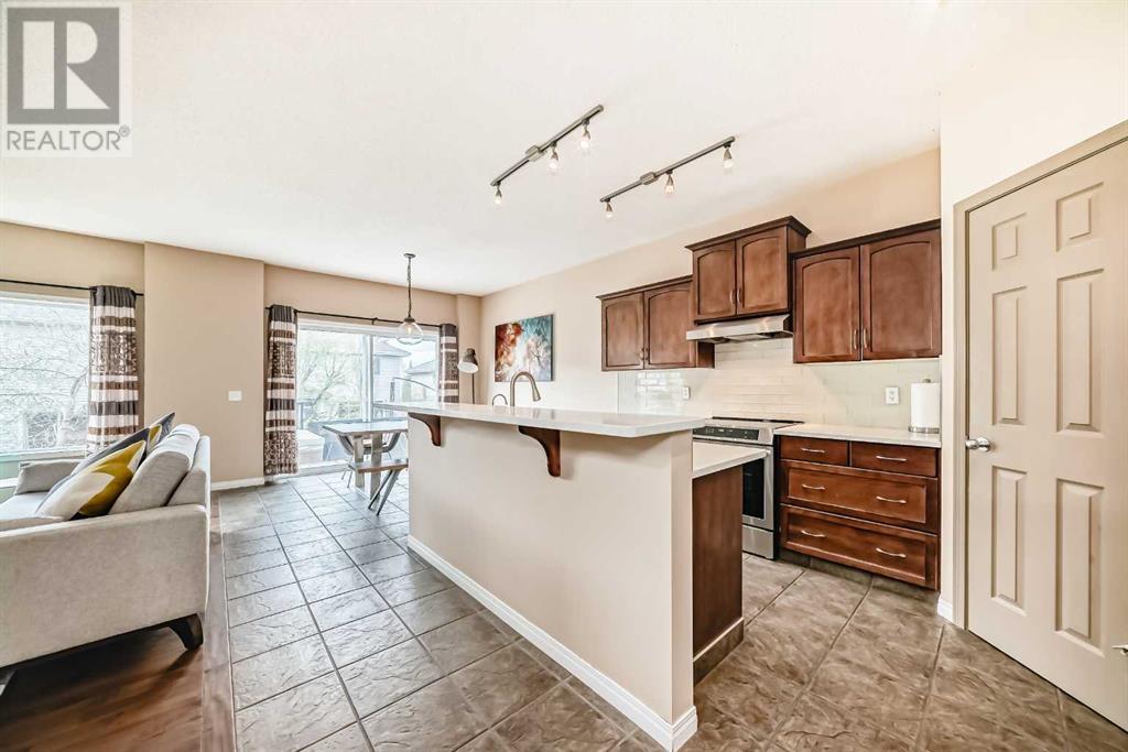 Property at 101 Rockbluff Place NW image 4