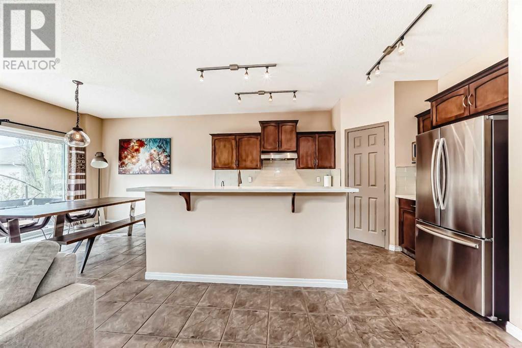 Property at 101 Rockbluff Place NW image 3