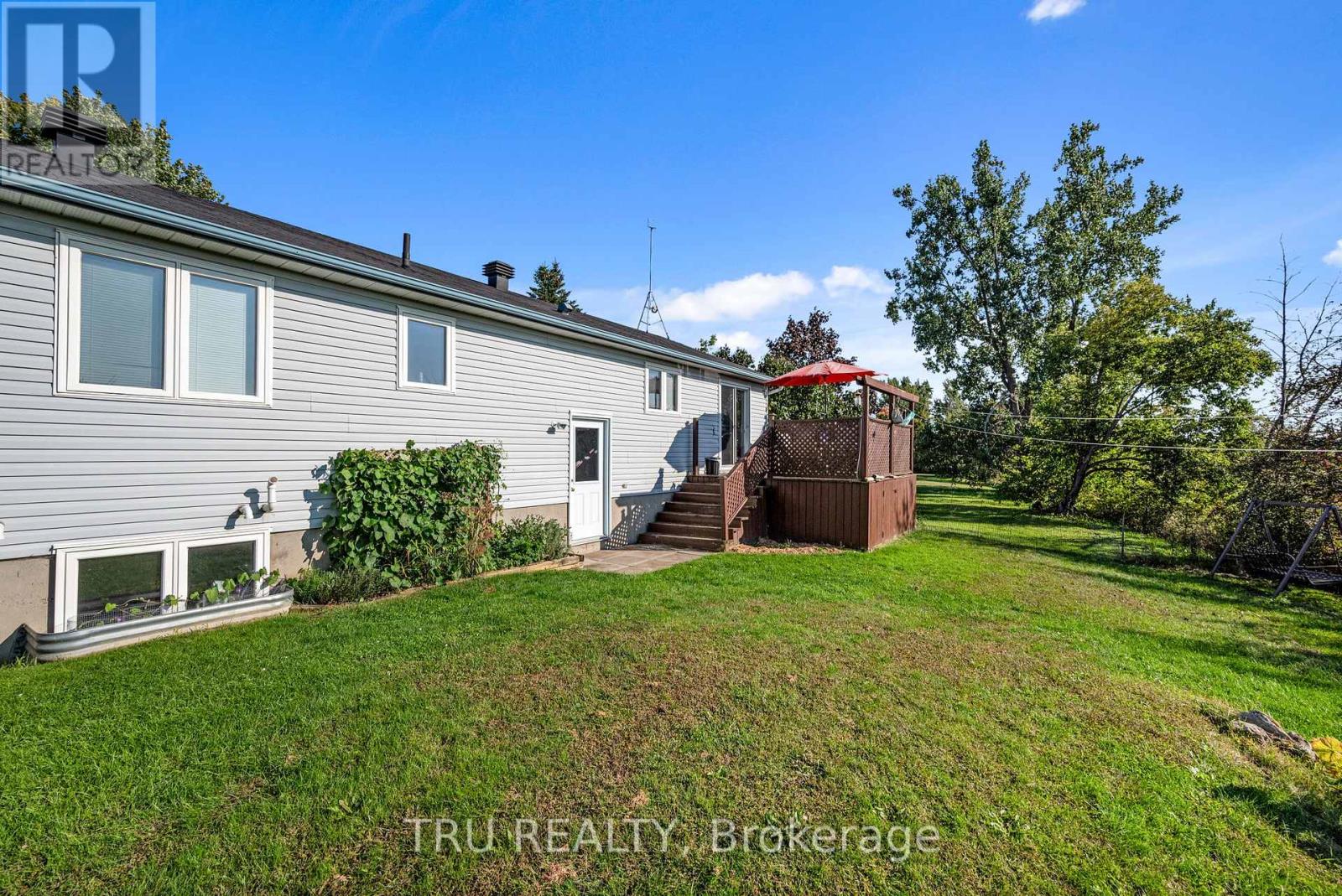 1668 Groves Road, Russell, Ontario  K4R 1E5 - Photo 41 - X12214860