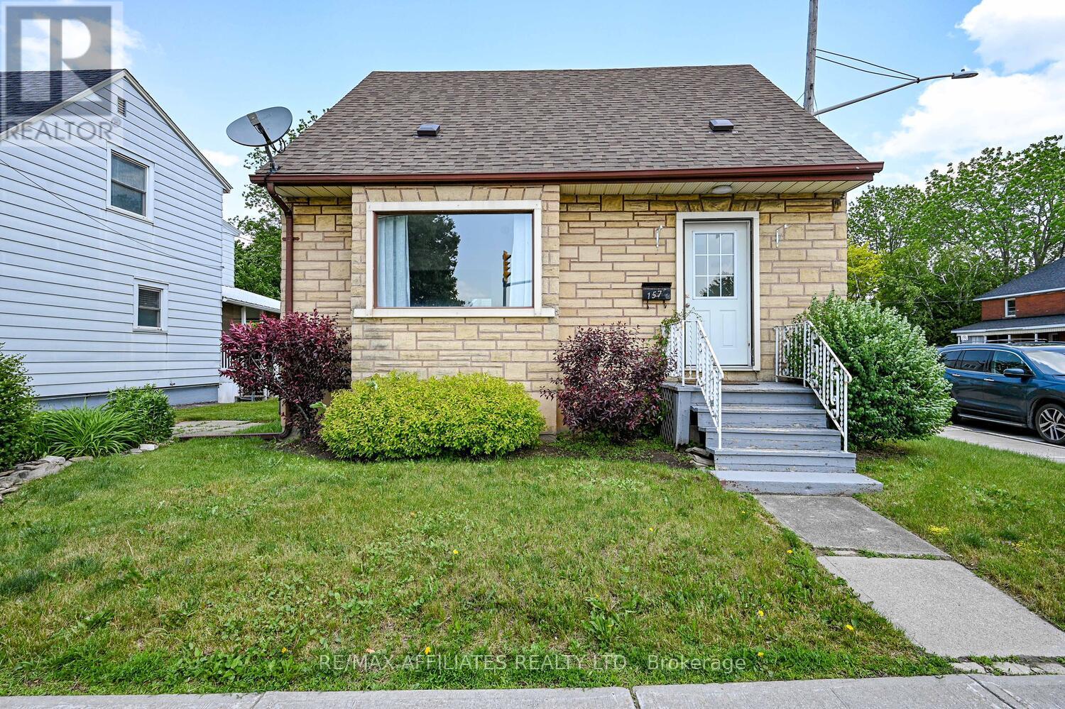 157 Elmsley Street N, Smiths Falls, Ontario  K7A 2H8 - Photo 2 - X12214864