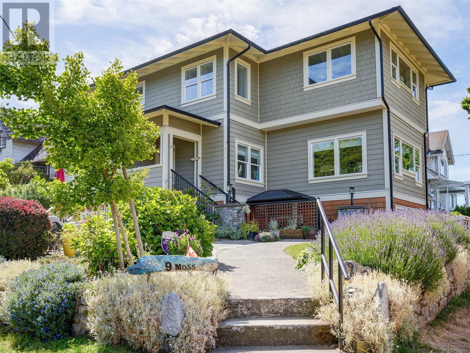 3 9 Moss St, Victoria, British Columbia