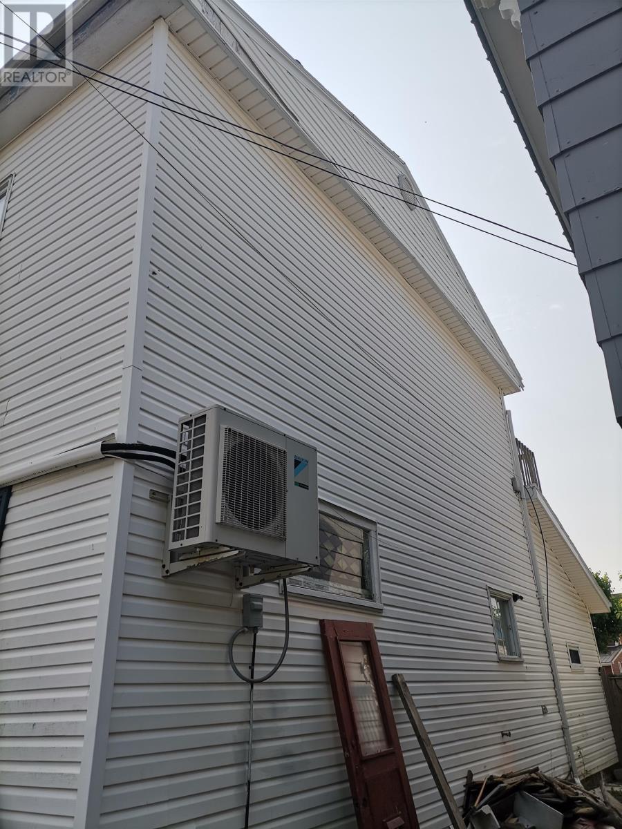76 Douglas Street, Charlottetown, Prince Edward Island  C1A 2J2 - Photo 4 - 202514359