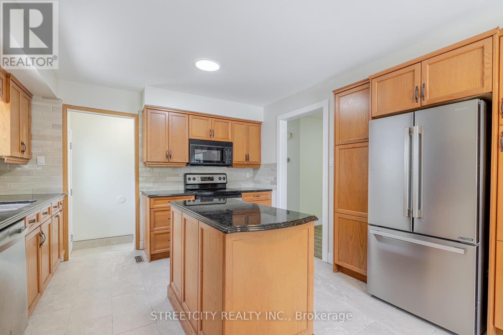 Photo 9 of 32 for 144 Lacey Crescent