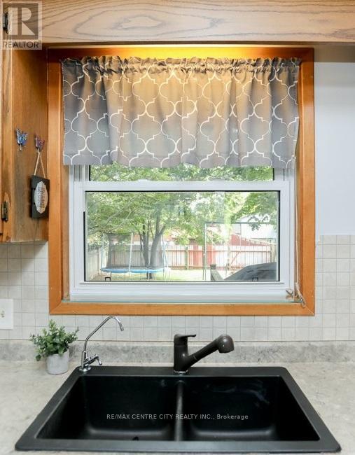 Photo 5 of 28 for 67 Farmington Avenue