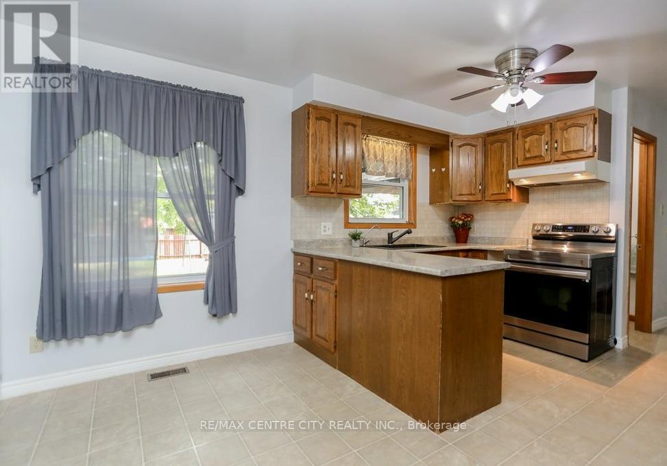 Photo 6 of 28 for 67 Farmington Avenue