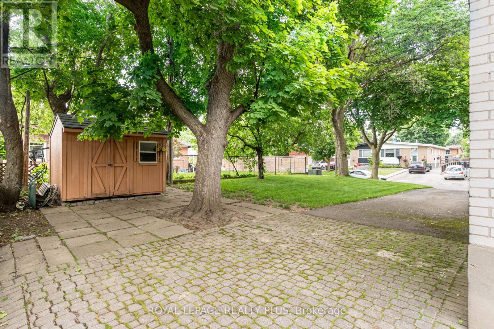 3 Gordon Drive, Brampton, Ontario  L6Y 2A6 - Photo 28 - W12214862