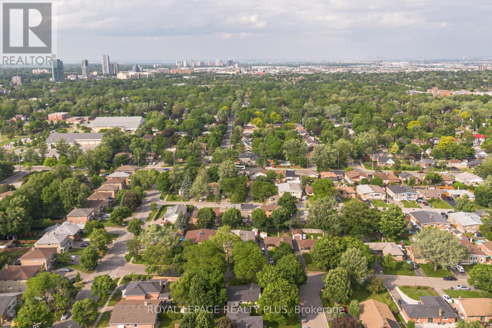 3 Gordon Drive, Brampton, Ontario  L6Y 2A6 - Photo 34 - W12214862