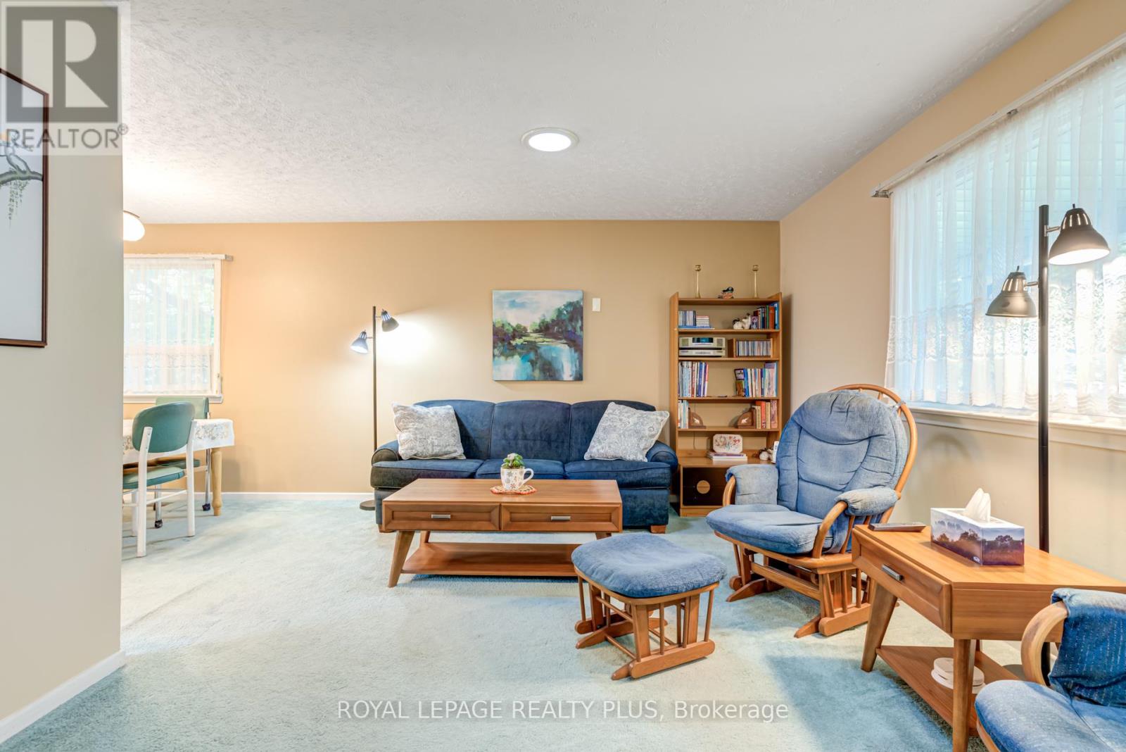 3 Gordon Drive, Brampton, Ontario  L6Y 2A6 - Photo 4 - W12214862