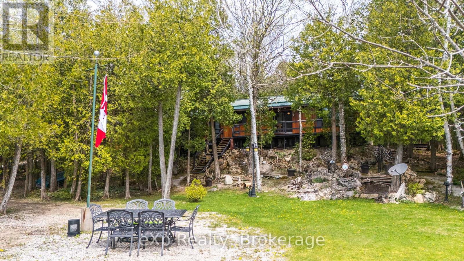 37 Hope Drive, Northern Bruce Peninsula, Ontario N0H 1Z0 - Photo 2 - X12150851