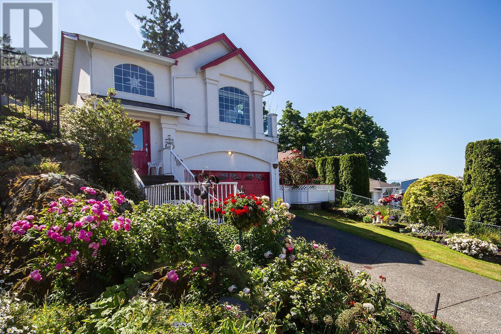 2 709 Luscombe Pl, Esquimalt, British Columbia