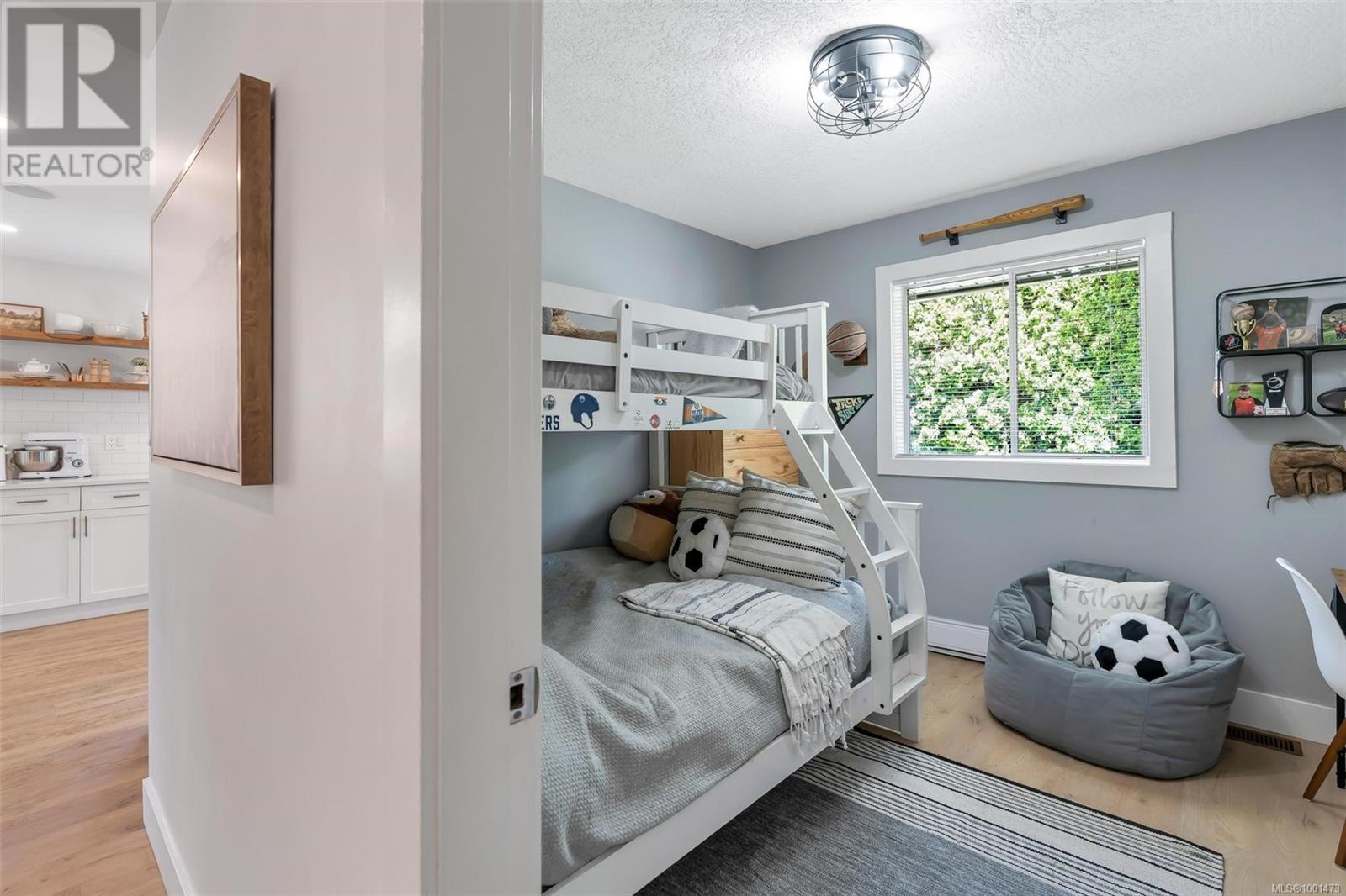 726 Miller Ave, Saanich, British Columbia  V8Z 3C8 - Photo 34 - 1001473