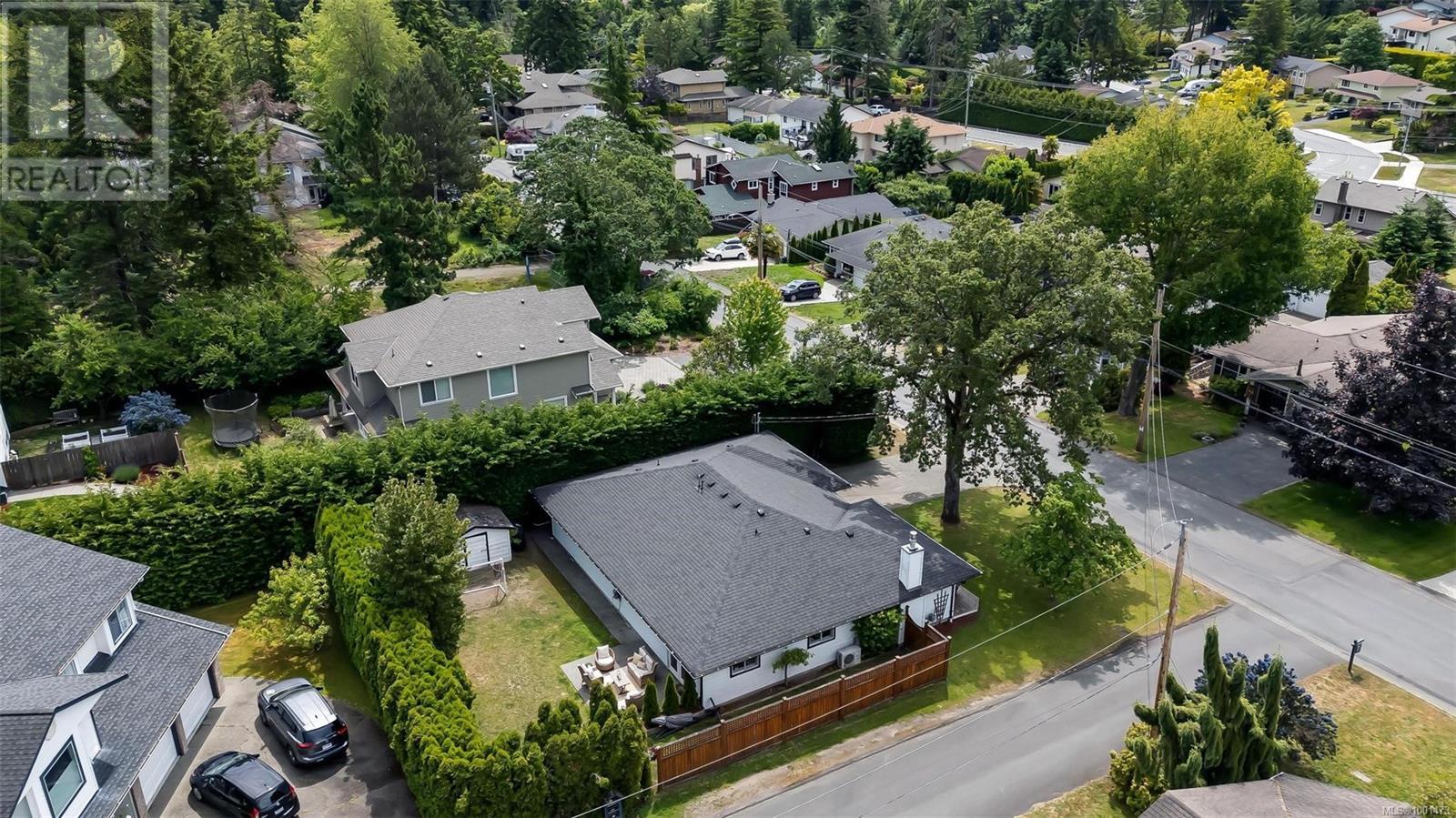726 Miller Ave, Saanich, British Columbia  V8Z 3C8 - Photo 48 - 1001473
