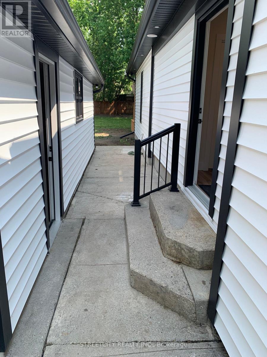 481 Gold Street, Warwick (Watford), Ontario  N0M 0B9 - Photo 28 - X12214310