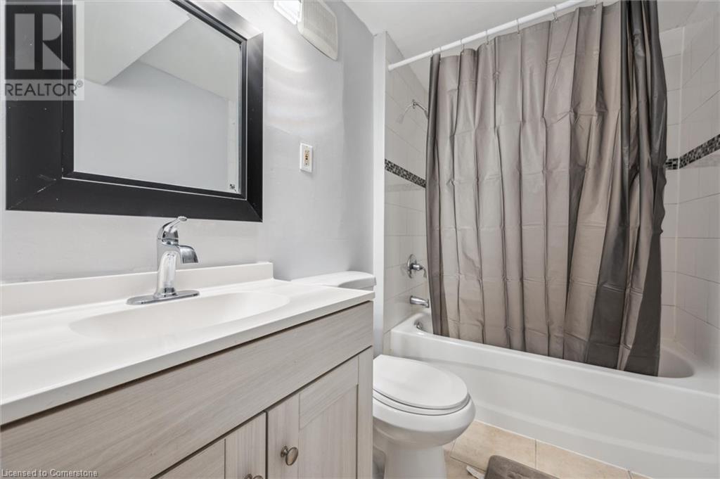 603 Mount Anne Drive, Waterloo, Ontario  N2L 4W6 - Photo 32 - 40739730