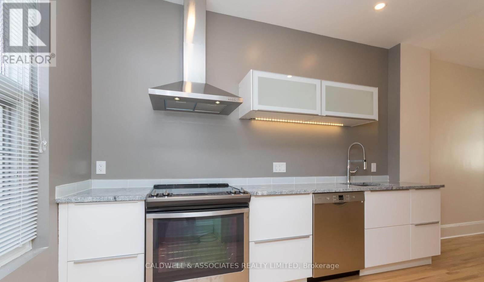 56 Queen Victoria Street, Ottawa, Ontario  K1M 1S7 - Photo 12 - X12214854